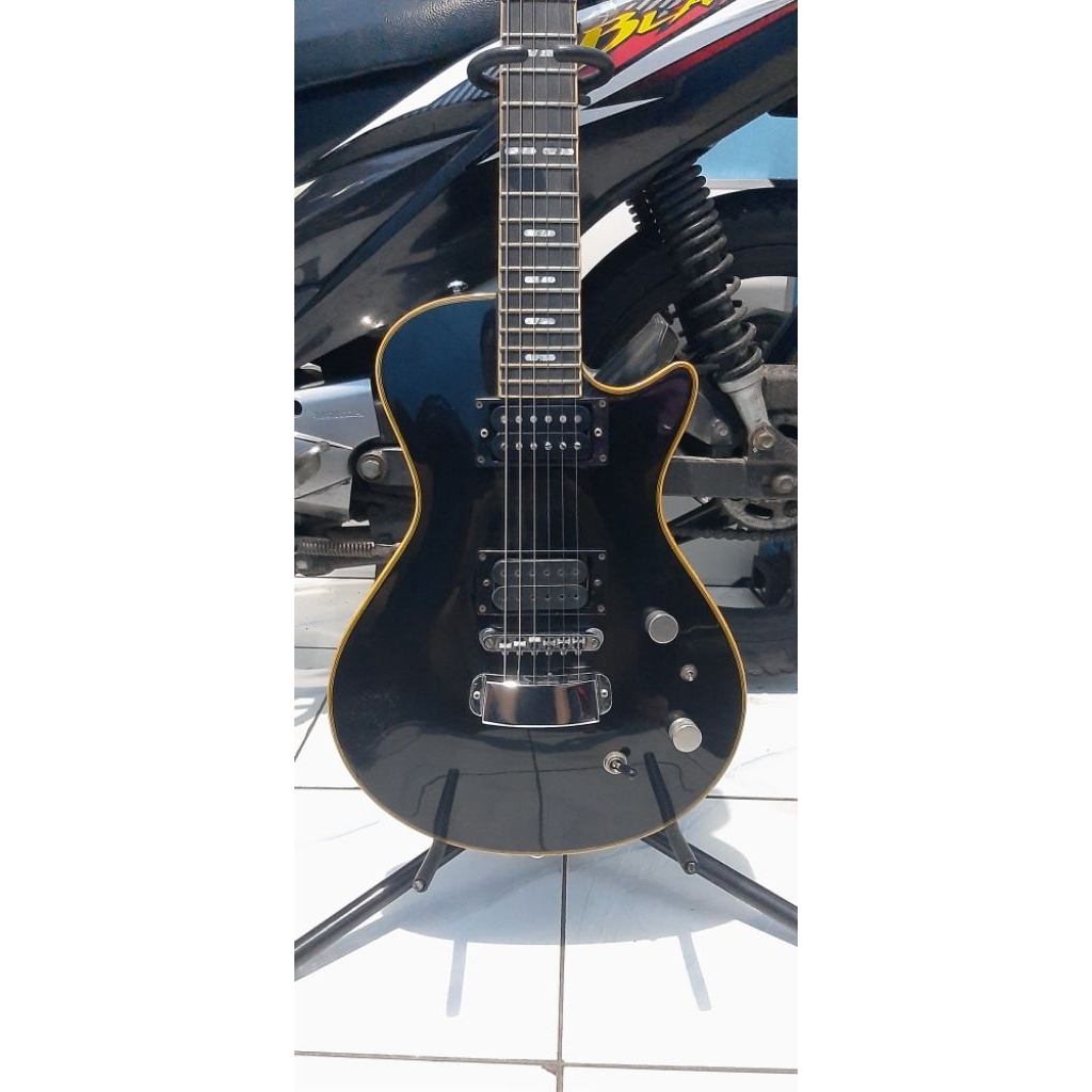 gitar elektrik hagstrom ultra sweed