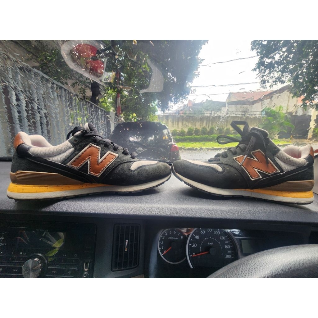 NEW BALANCE NB 996 SIZE 40 Insole 25
