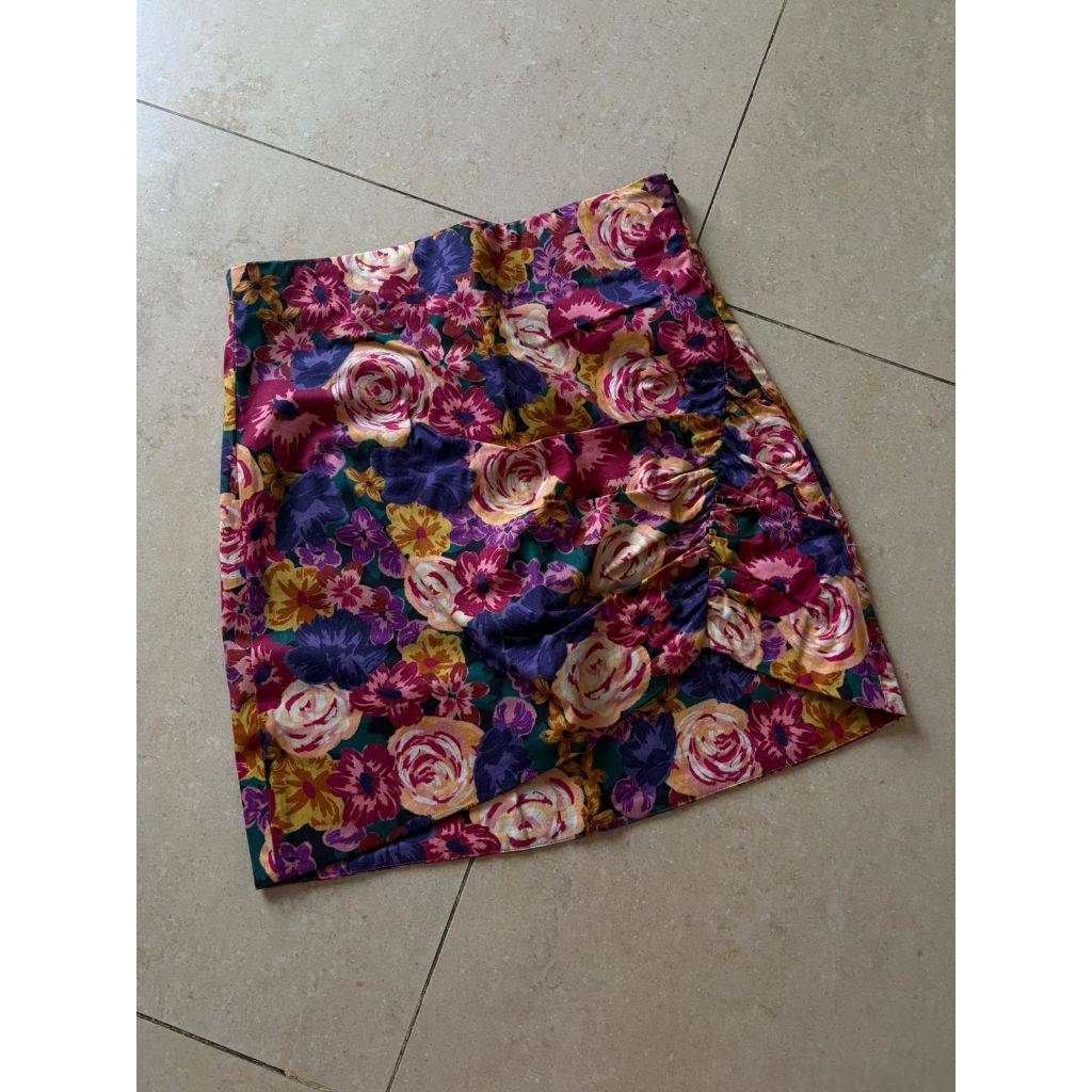 (preloved) Zara Floral Skirt