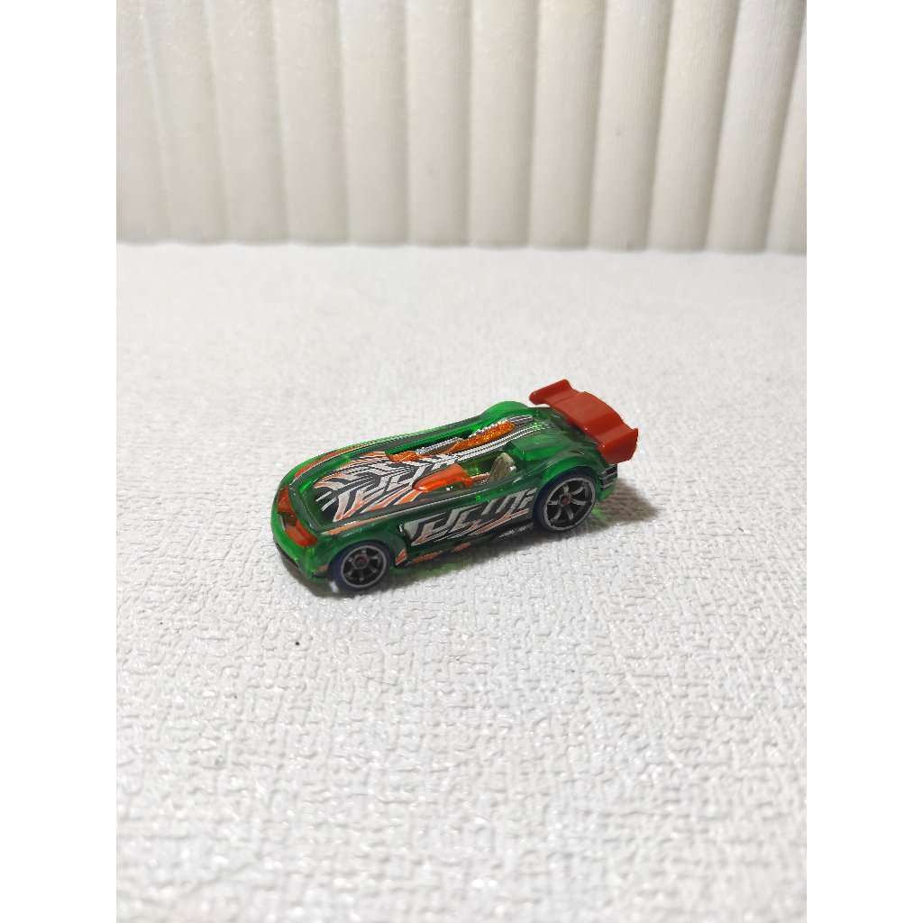 Hot Wheels AcceleRacers Battle Spec Green Accelecharged