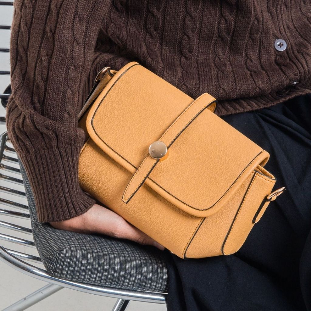 SAFITRI Tas Selempang Wanita Slingbag Wanita - DANAKITRI BAG - Tas Wanita Elegan Berbahan Kulit PU