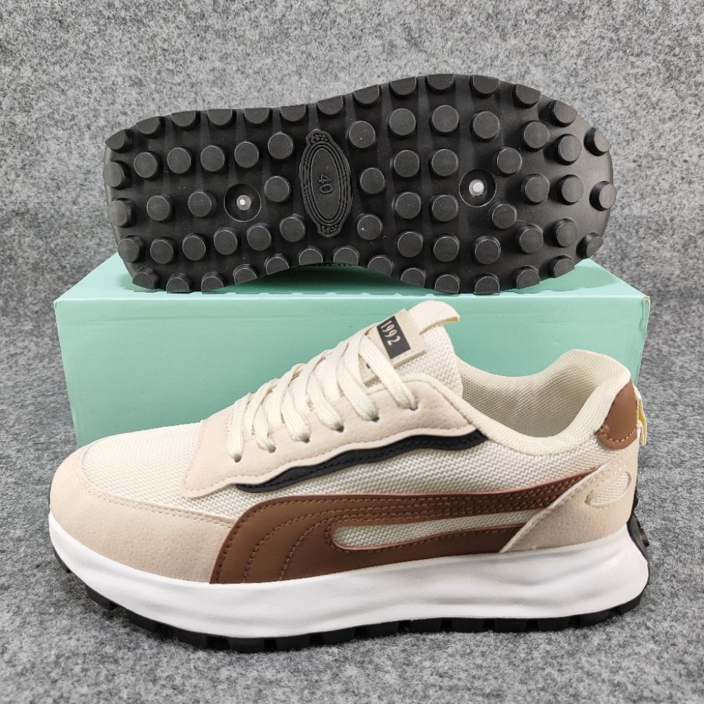 Sepatu Pria Fashion / Sepatu Sneakers Import Pria / Sepatu Sport Import Pria / Sepatu Casual Pria / 