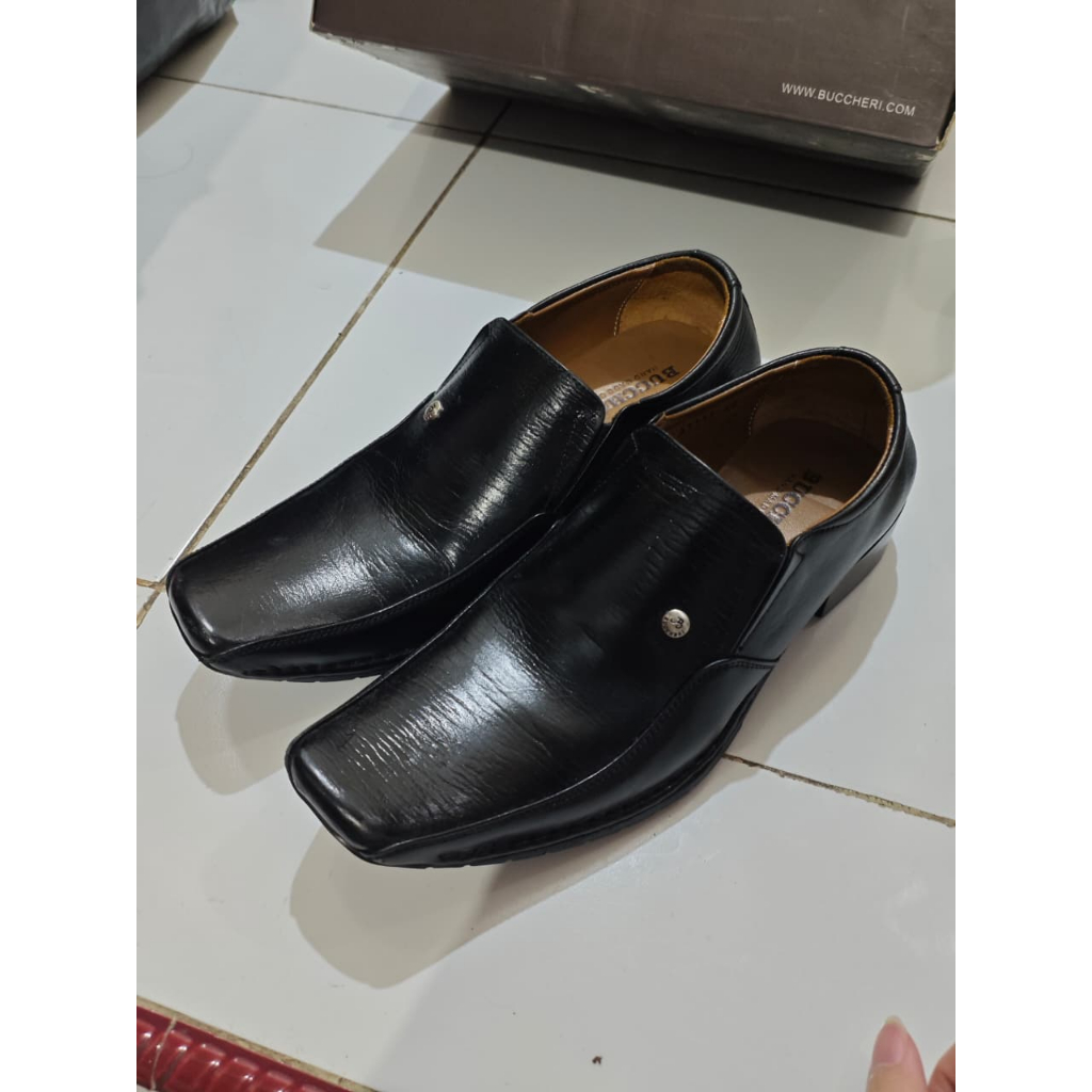 [PRELOVED] ORIGINAL Buccheri Sepatu Formal Pria Kulit Asli Size 40 - Sepatu Kerja Formal Pesta Konda
