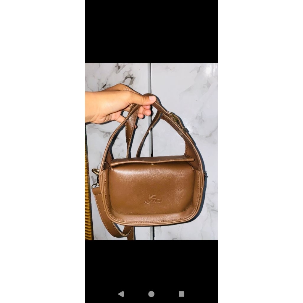 tas akaci cantik