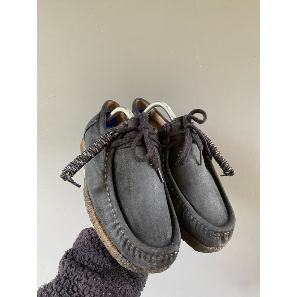 clarks nubuck second