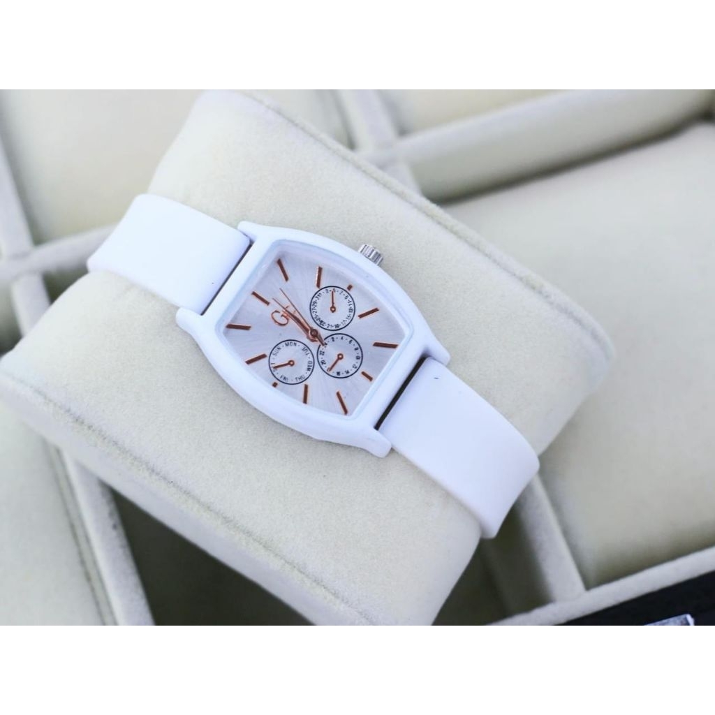 Jam Tangan Wanita  Ruber Mewah Anti Air /  Jam Tangan Cewek Sport Modis Elegan