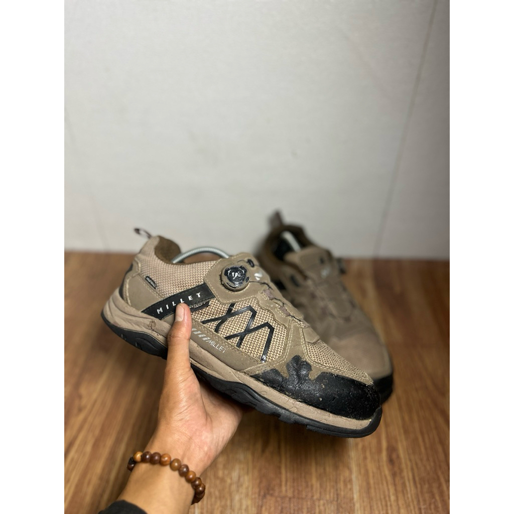 Sepatu gunung second original millet