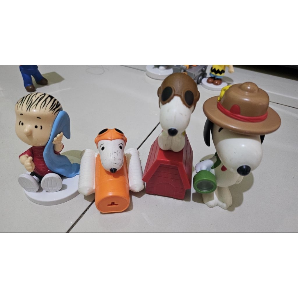 Mainan anak | set mainan | mainan happy meal | mainan koleksi happy meal| happy meal snoopy| set mai