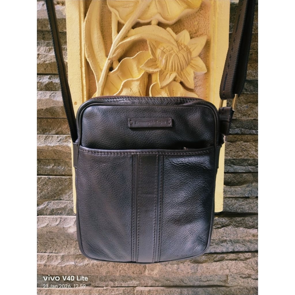 (second) Tas selempang kulit, tas sling bag kulit, tas body messenger kulit Ermenegildo Zegna.