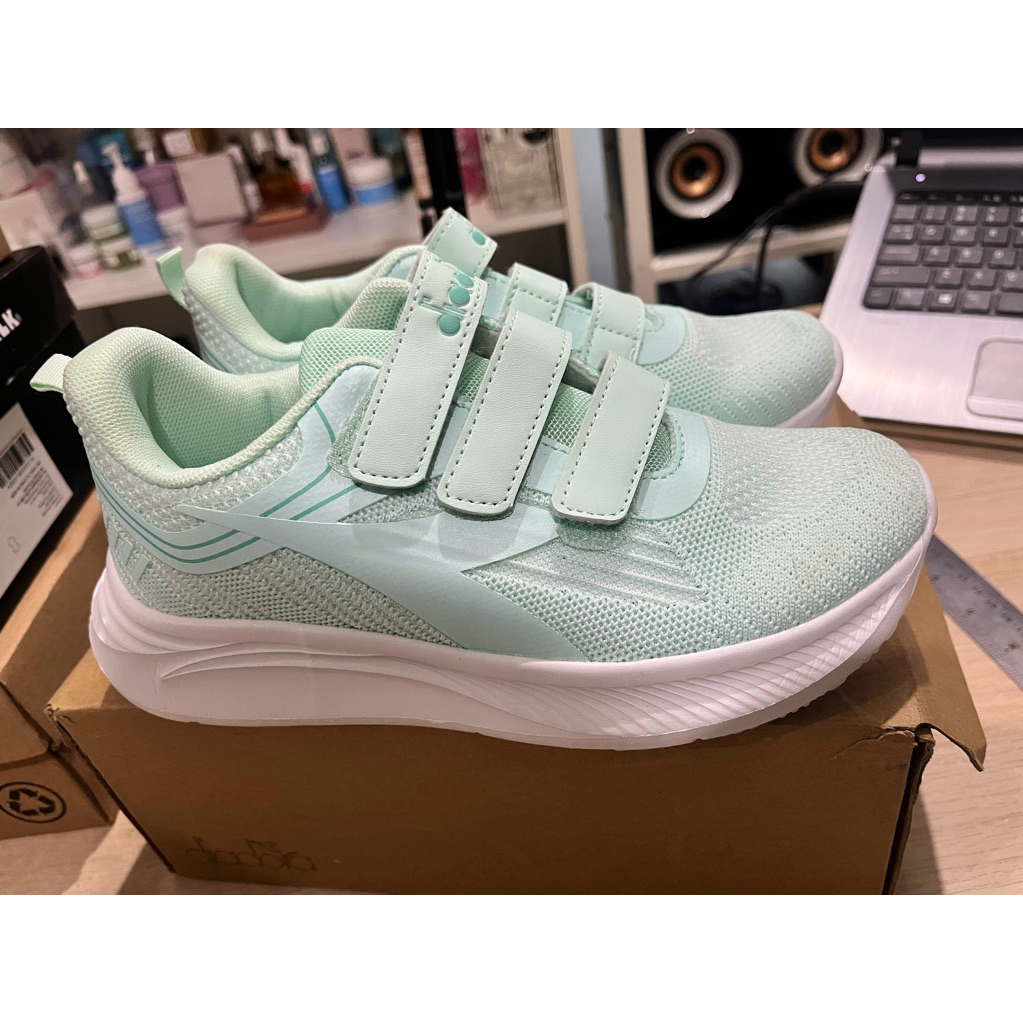 sepatu anak perempuan diadora original