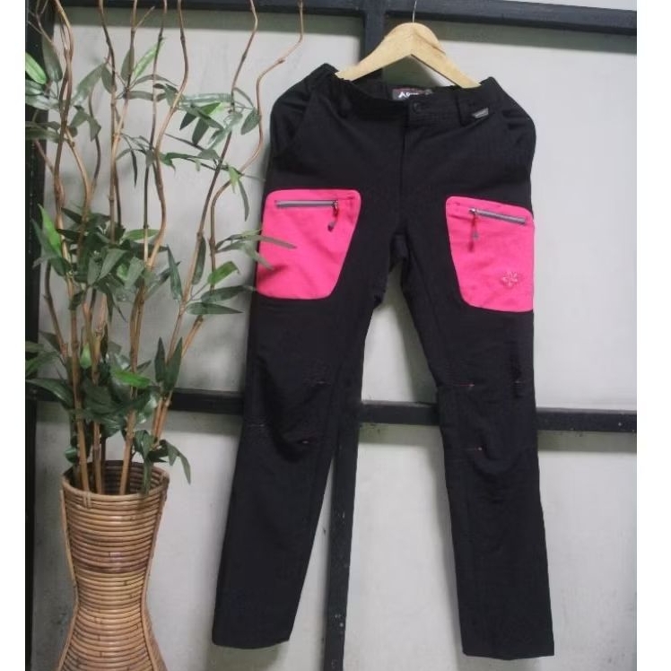 CELANA WANITA"EIGER ORIGINAL"(preloved) size M