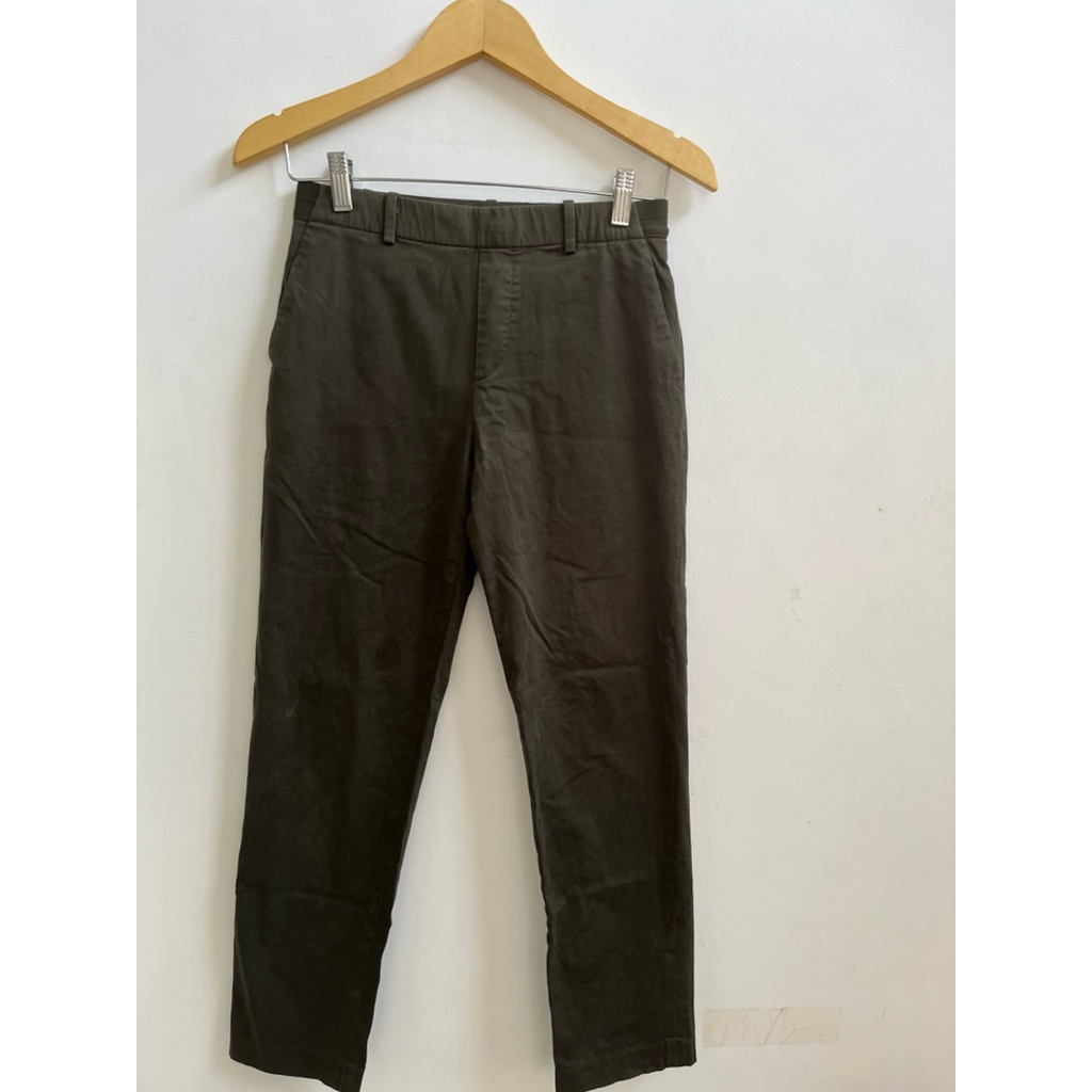 PL CELANA ARMY UNIQLO