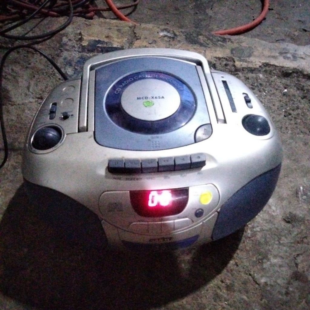 radio sanyo off rusak baca dibawah