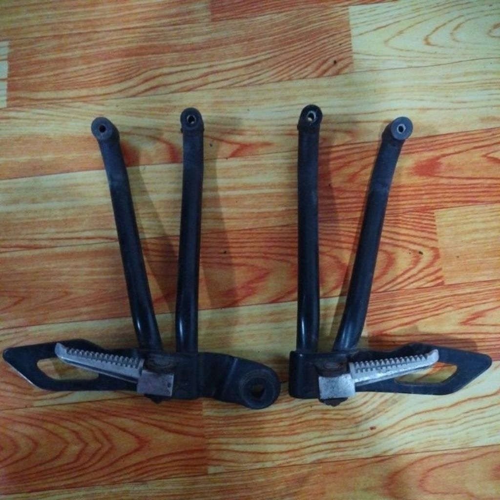 Step Belakang R15V2 Footstep Belakang R15V2