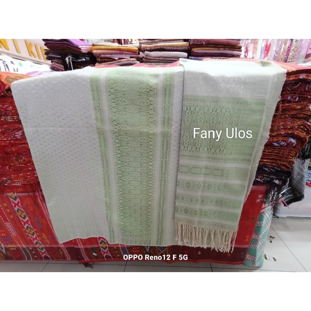 SONGKET TUMTUMAN TTS BENANG KRISTAL WARNA BADAN SILVER TUMPAL HIJAU SAGE.