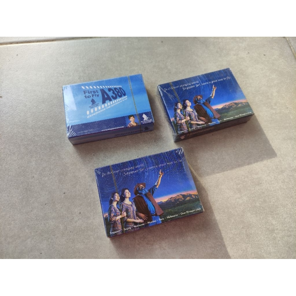 Paket 3 kartu remi souvenir Singapore Airlines kondisi baru segel