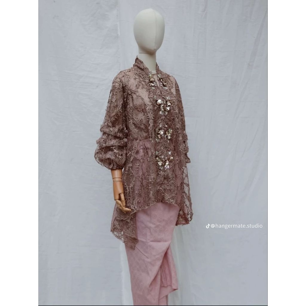 SEWA | RENT - Runa Top by Jaleela