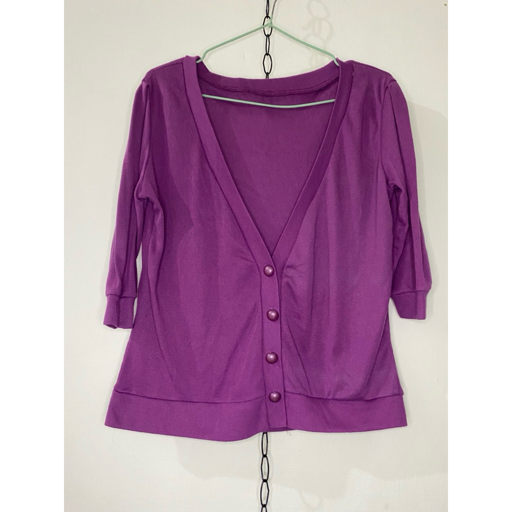 cardigan ungu