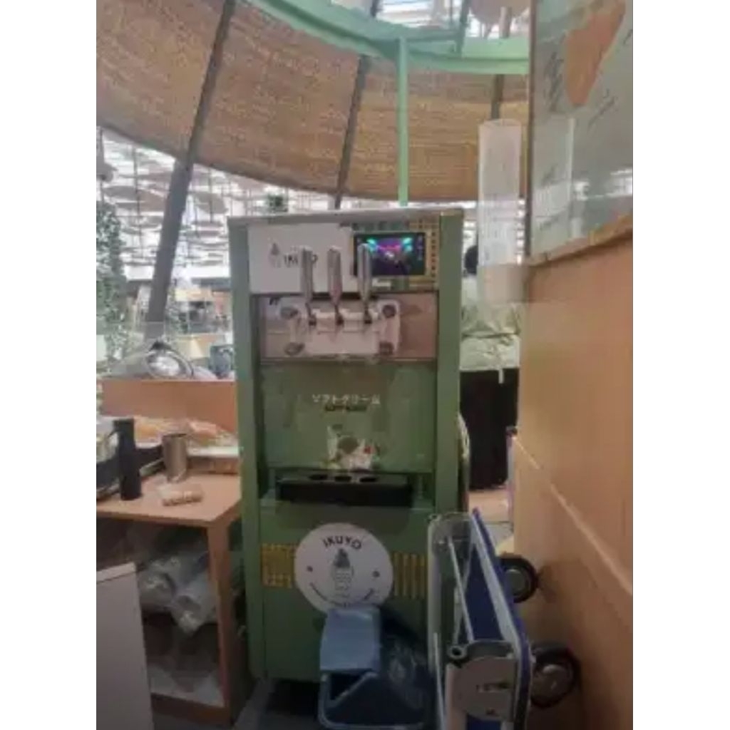 MESIN ICE CREAM SECOND WIRASTAR WIR818F + STABILIZER