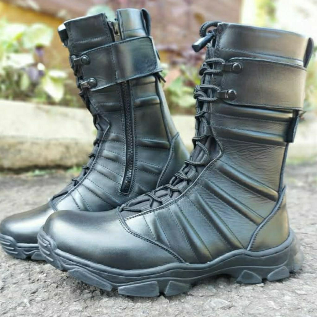 Sepatu Pdl ninja Titan