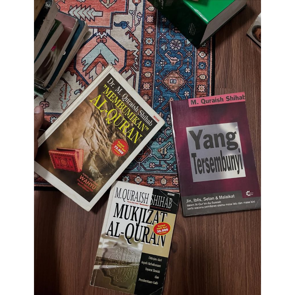 PAKET BUKU KARYA M. QURAISH SHIHAB-Mukjizat Al-Quran-Yang Tersembunyi-Membumikan Al-Quran