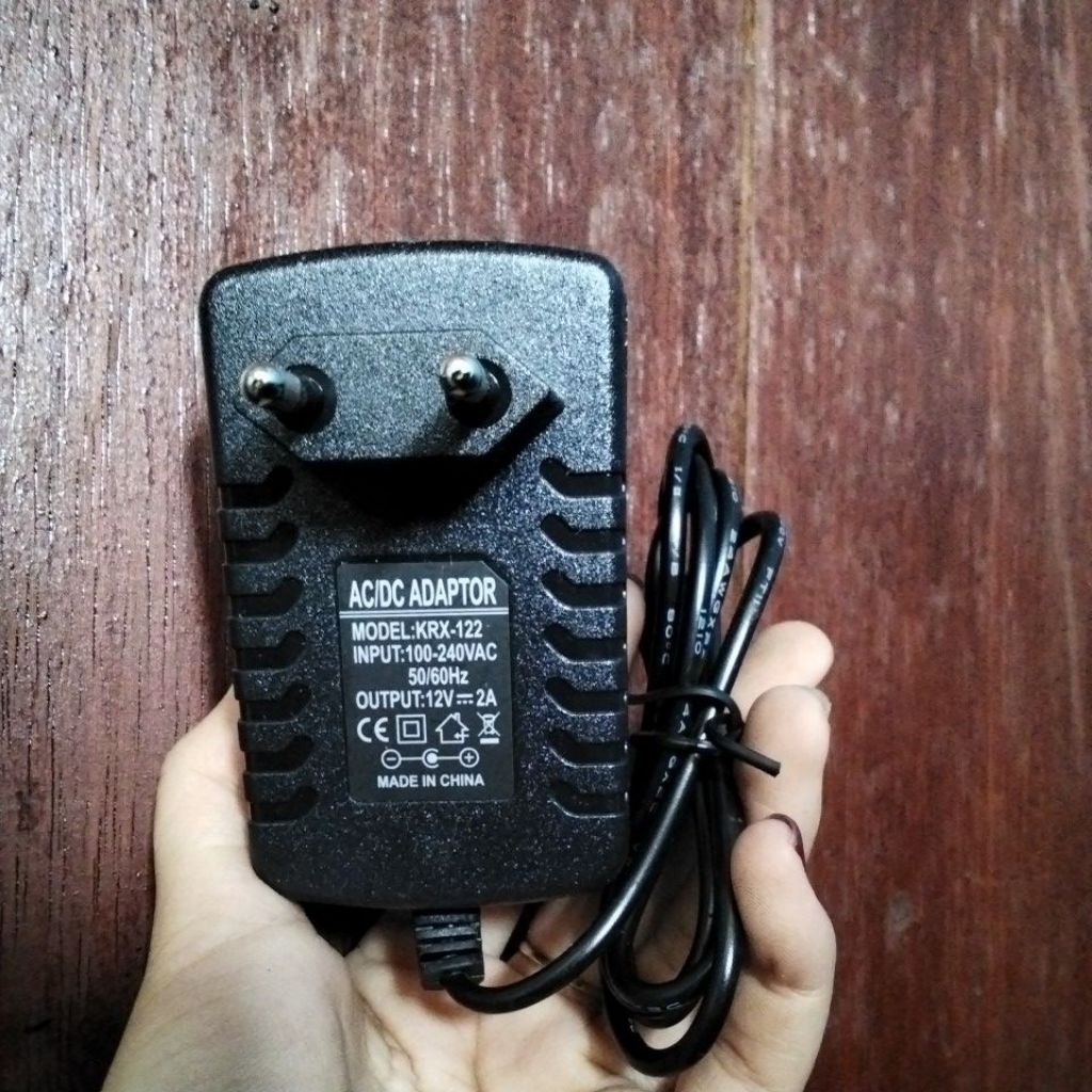 ADAPTOR 12V 2A ADAPTOR 12V 2A