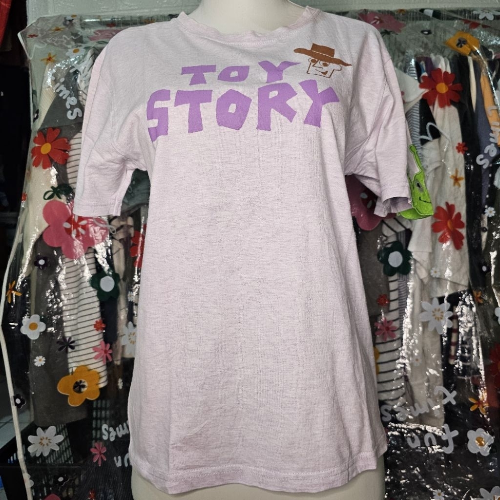 Kaos Preloved Disney Toy Story