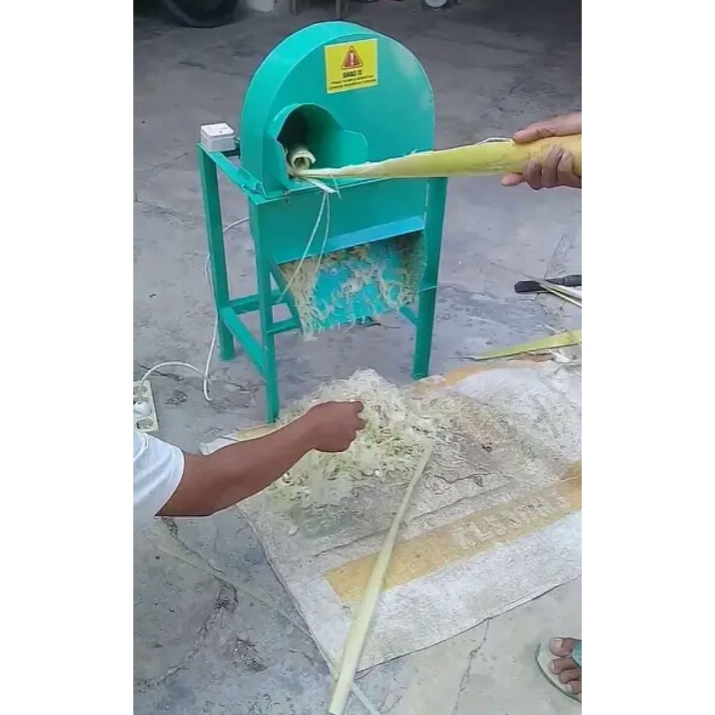 Mesin pencacah debog pisang rumput gajah