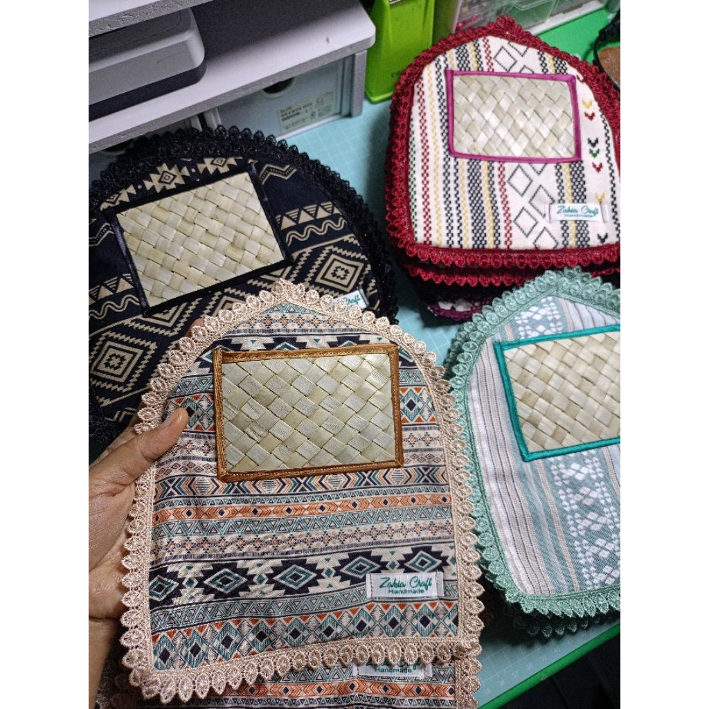 TIKAR SUJUD DAUN PANDAN