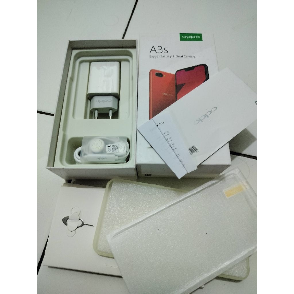 Box Kotak Hp Oppo A3s Fullset Charger Hensfree Antigores Silicon Tusuk SIM Buku Box