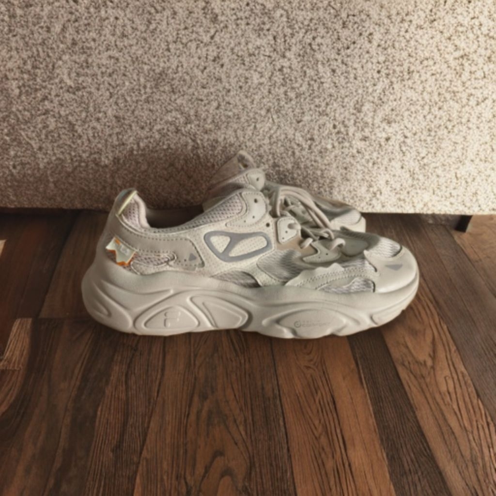 Sepatu Fila Fusion Mars Size 43 27cm