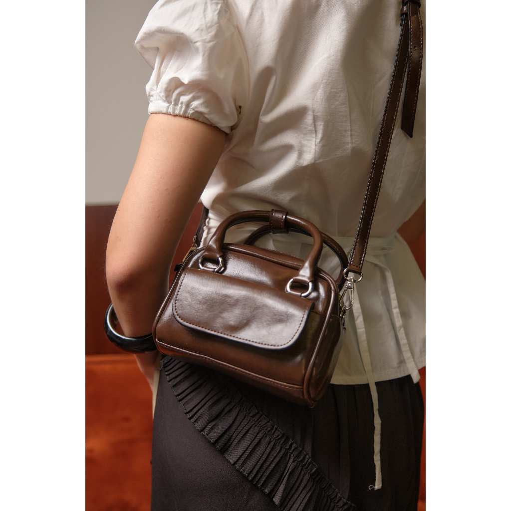 Tas Sling Wanita HANA MINA Hana - Desain Elegan, Bahan Premium, Adjustable Sling