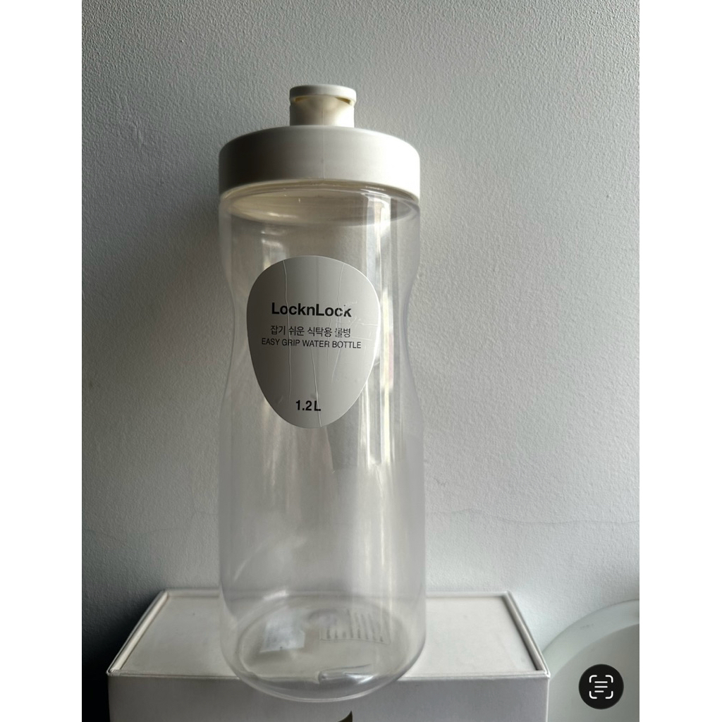 (PRELOVED) LocknLock Easy Grip Botol Minum 1.2L Plastik BPA-Free (PUTIH)