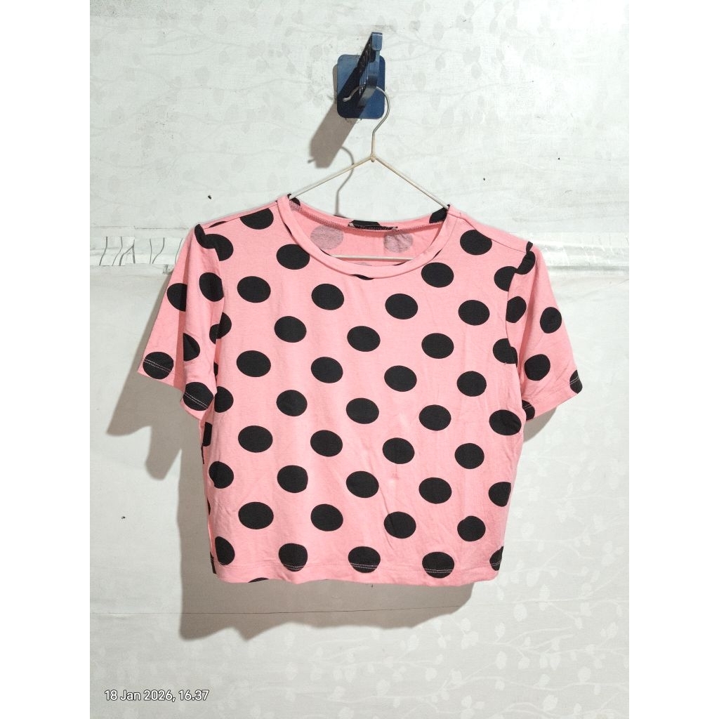 kaos crop top zara