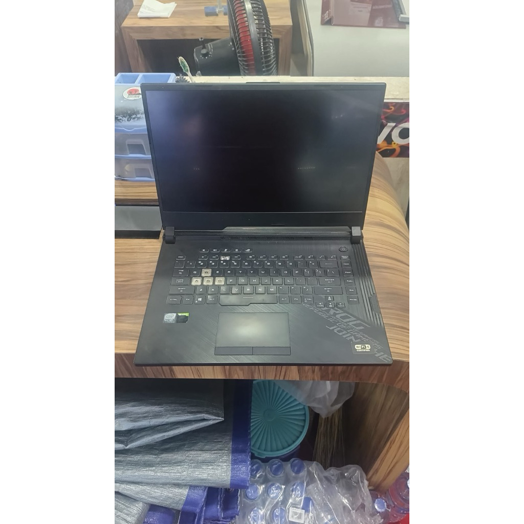 Laptop Gaming Asus ROG strix G512L Matot layaar normal