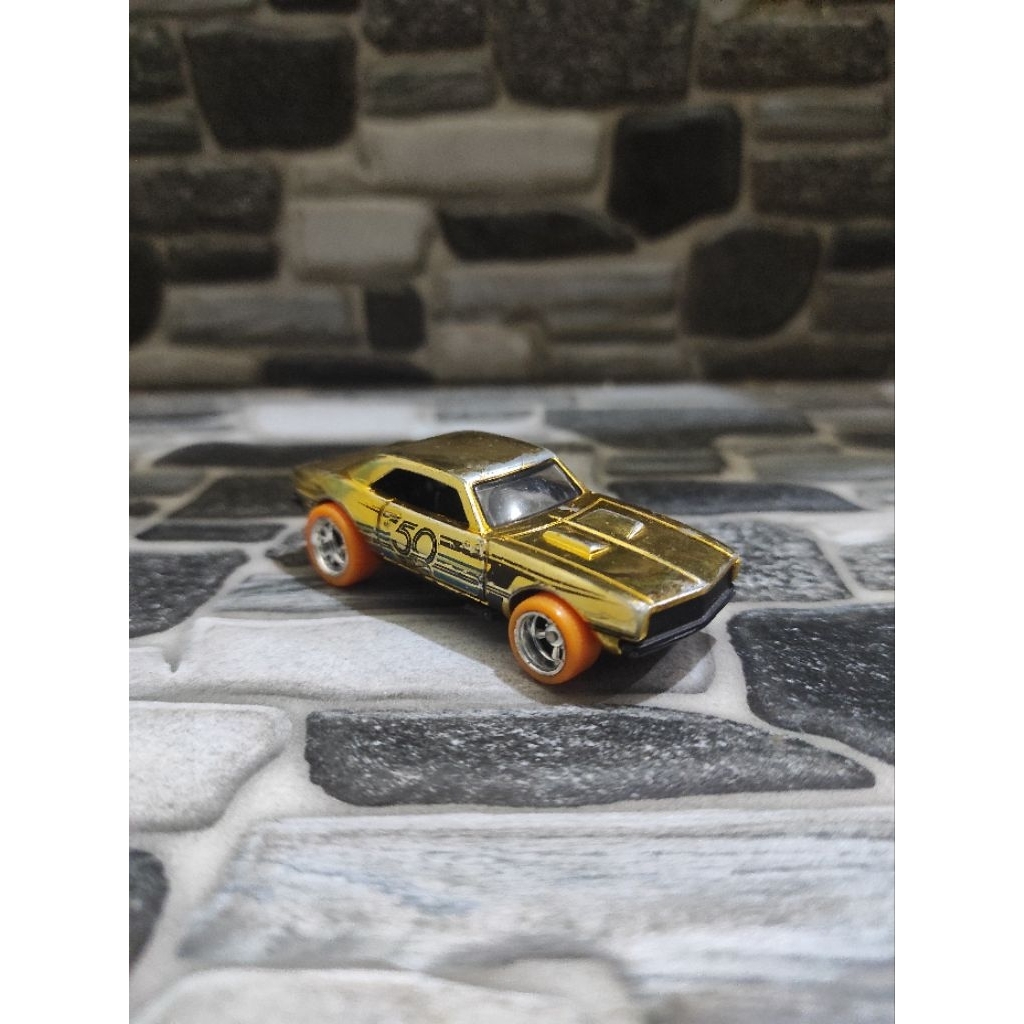 Hot Wheels '67 Camaro 50th Anniversary CHASE MODEL - loose Unrivet Ban Karet