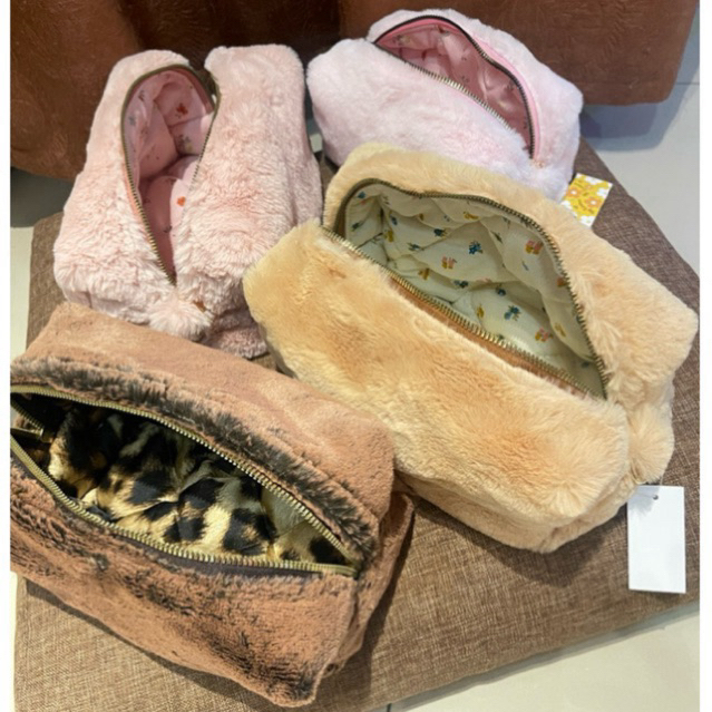 Lestari Butik - Puffy pouch bulu cute - cute pouch - makeup pouch -puffy pouch makeup bulu