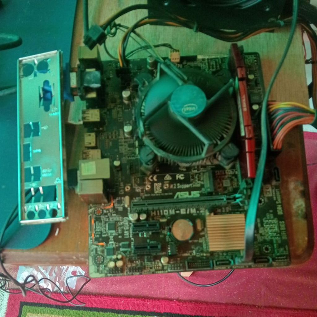 Asus H110 M- E/M.2 (nvme) plus G4560 plus FAN intel ori plus back panel ori