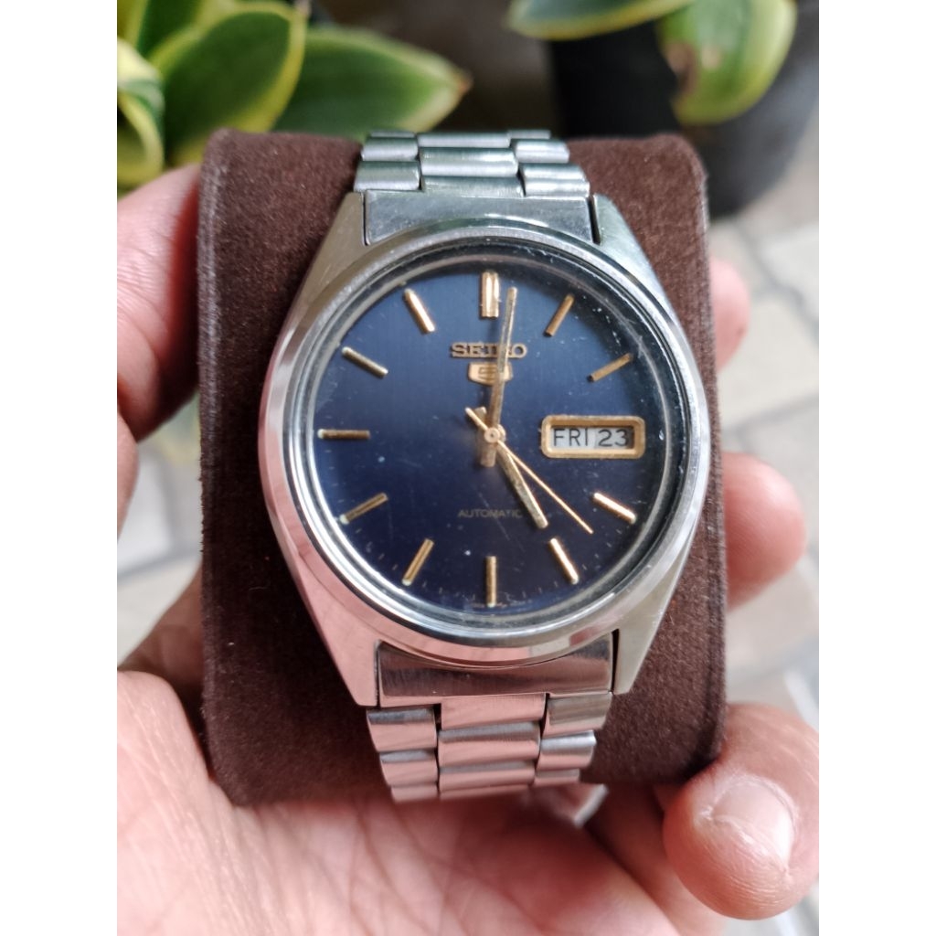 Seiko automatic second