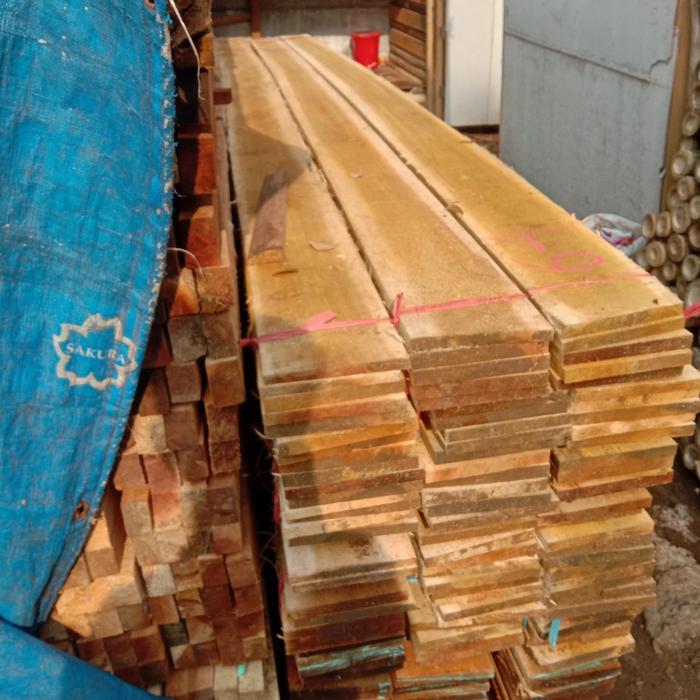Papan Kayu 2 x 20 1 Batang/ Kayu Papan 2cm x 20cm/ Papan 2x20 Perbatang Panjang 4 meter