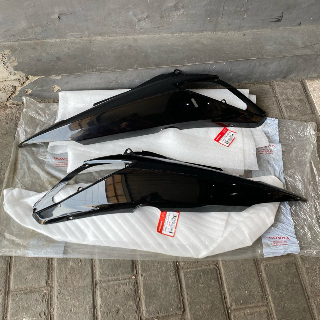 64410 64420 KTM 850FMB COVER BODY BELAKANG SET KANAN KIRI HONDA SUPRA X125 BATMAN HITAM ORIGINAL AHM