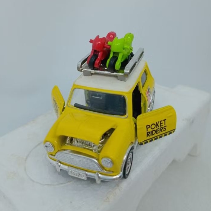 Tomica Dandy Morris Mini Cooper Made In Japan scale 1/43