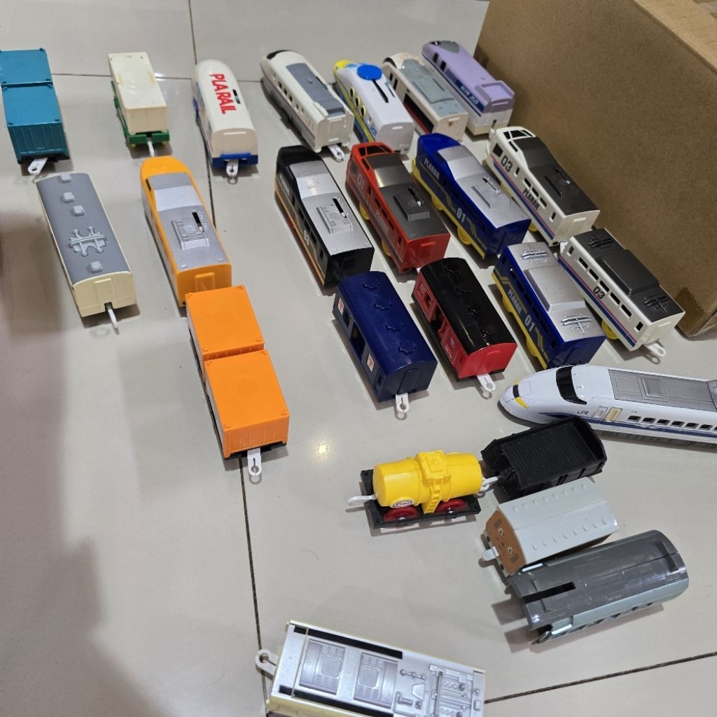 Takara Tomy Plarail Kereta Takeall used