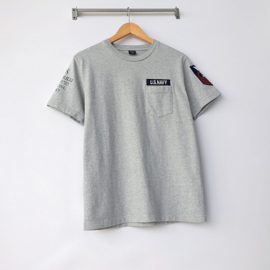 Kaos Lengan Pendek AVIREX Naval Patch Abu Size M