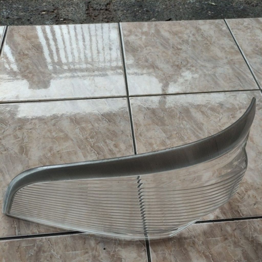 mika sein depan atas kiri mitsubishi canter