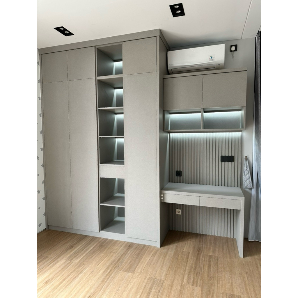 Lemari Pakaian Walk in Closet Wardrobe Meja Belajar Mis S