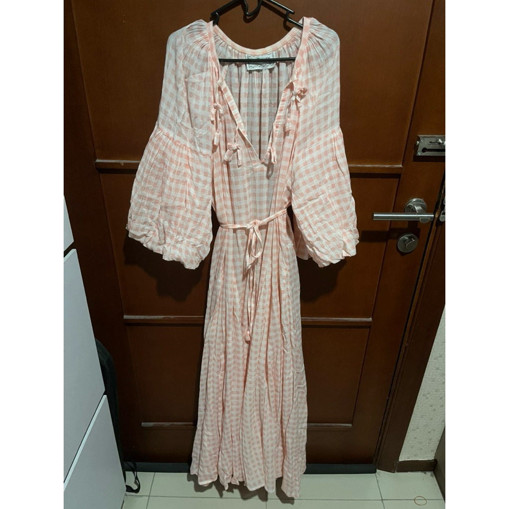 the story of dress size M