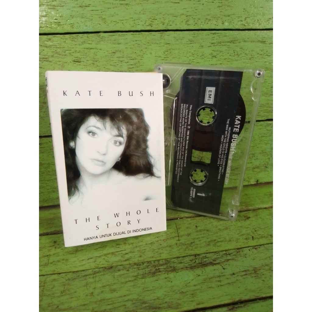 kaset Kate Bush - The Whole Story