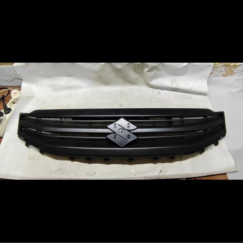 Grill Suzuki ertiga 2016 2017 original SGP 71740-59R10