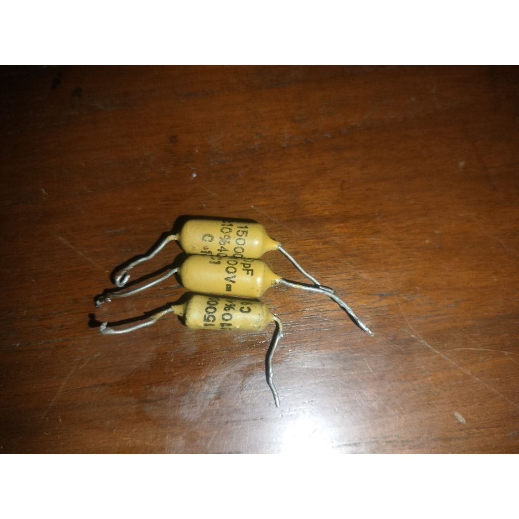 3 buah capacitor mullard 15nf/400v/10%